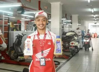 Wajib Tahu! Berikut Sejumlah Efek Buruk Jika Sering Telat Ganti Oli Sepeda Motormu