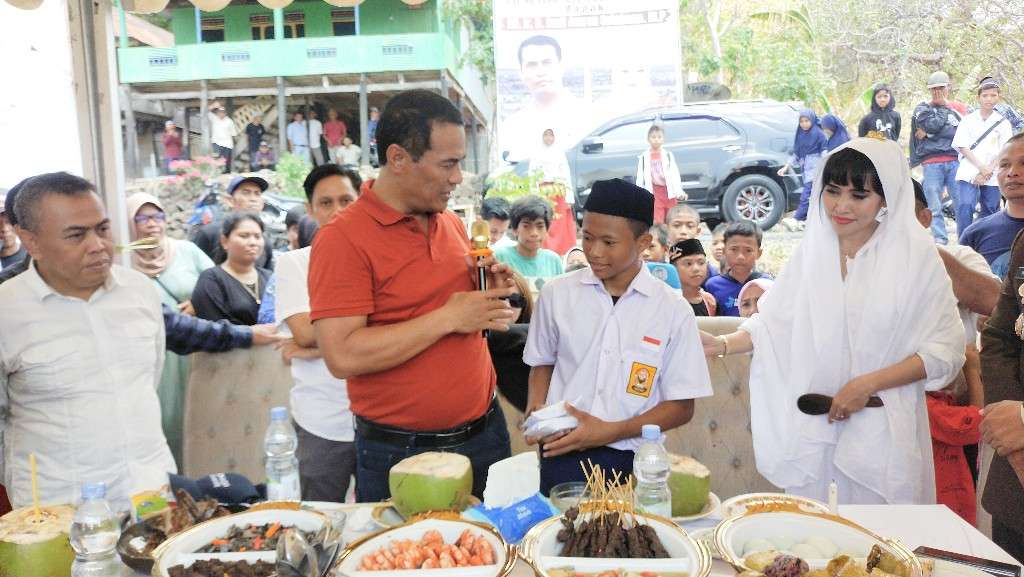 Anak Yatim Piatu, Muh Adhal Ditanggung Andi Amran Sulaiman Hingga Perguruan Tinggi