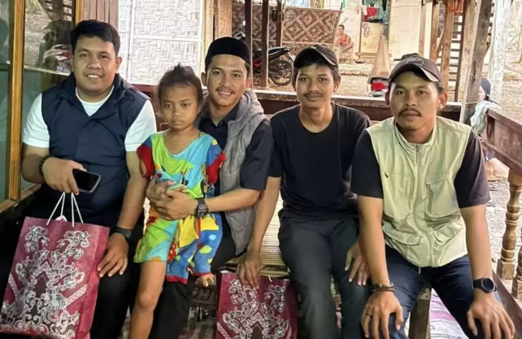 Sambangi Bocah Difabel, PB HPMT Jeneponto Minta Pemerintah Perhatikan Alma Husna