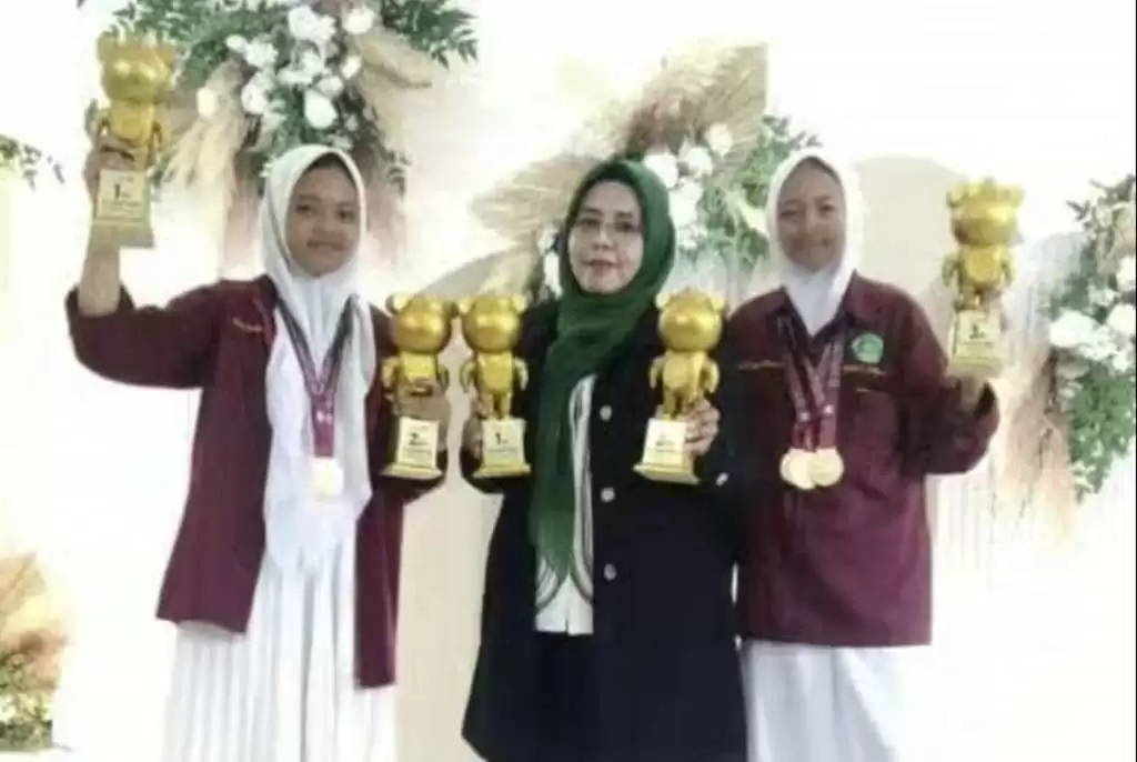 Luar Biasa, MTsN 2 Jeneponto Raih 6 Juara Lomba Robotic Internasional di Singapura