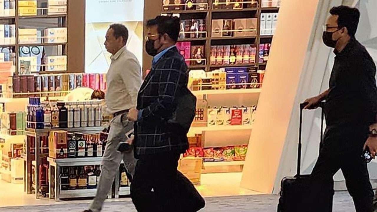 5 Foto Penampakan Syahrul Yasin Limpo Tiba di Bandara Soekarno Hatta