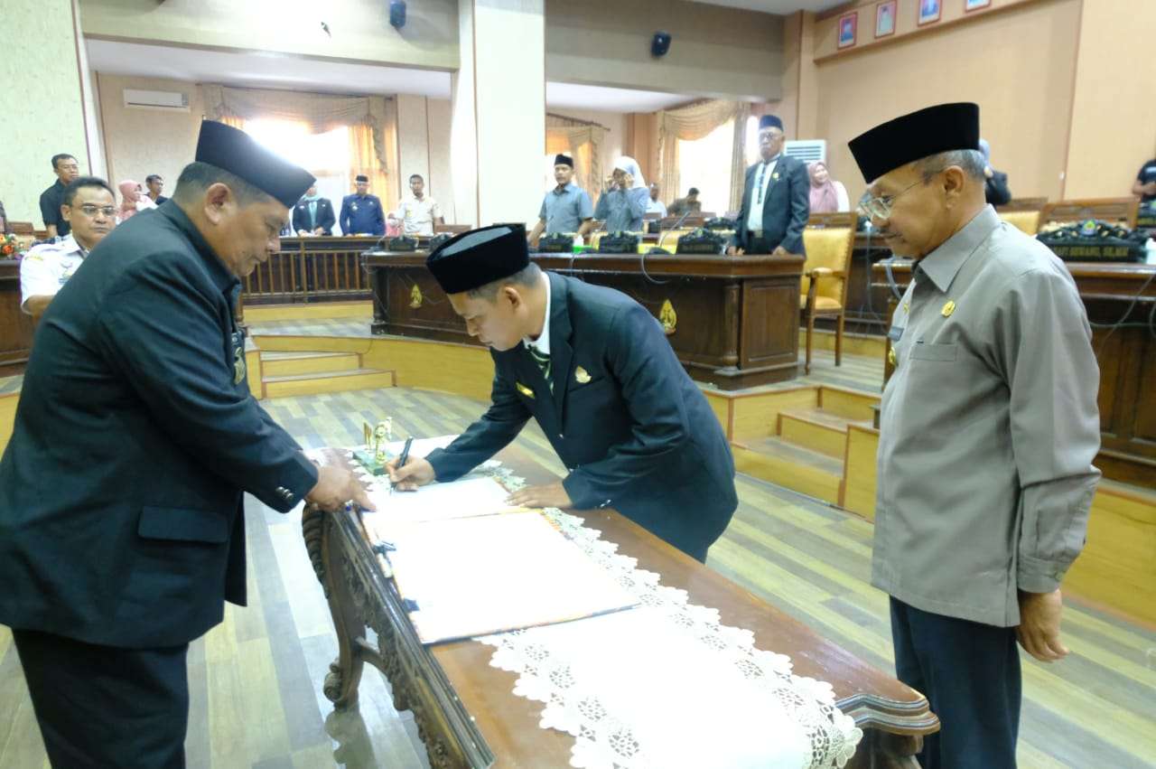 DPRD Jeneponto Sahkan Dua Ranperda Menjadi Perda, Bupati Harap ini