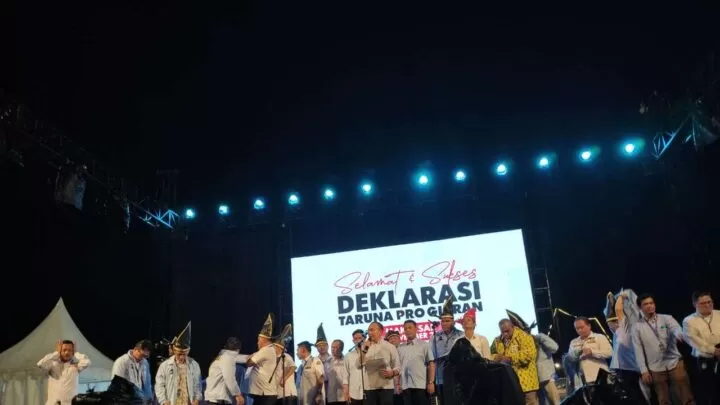 Gibran Saksikan Langsung Deklarasi Taruna Pro Gibran di Makassar Gibran Rakabuming