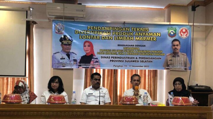 Dorong Kerajinan Berdaya Saing, Disperindag-Dekranasda Sulsel Lakukan Pendampingan Teknis di Pangkep Kerajinan berdaya saing