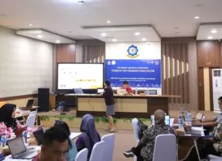 Direktur Poltekpar Makassar Buka TOT Fasilitator Inkubator Bisnis