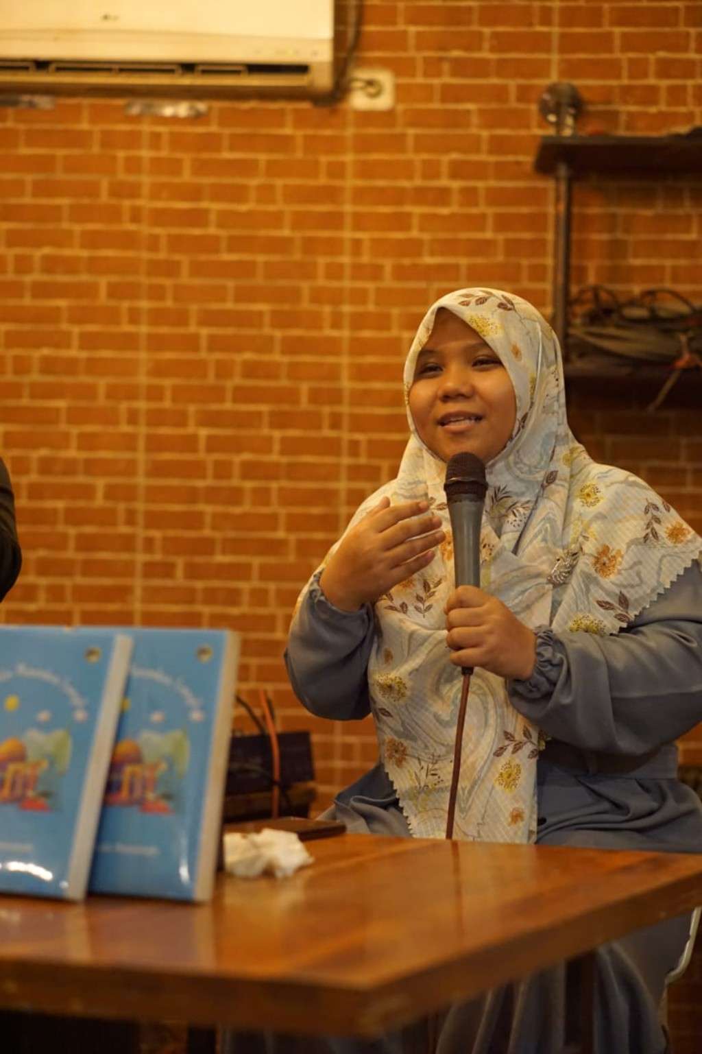 Lewat Buku Doa Cinta Menembus Langit, Farah Humairah dan Penerbit MIB Indonesia Galang Donasi untuk Palestina