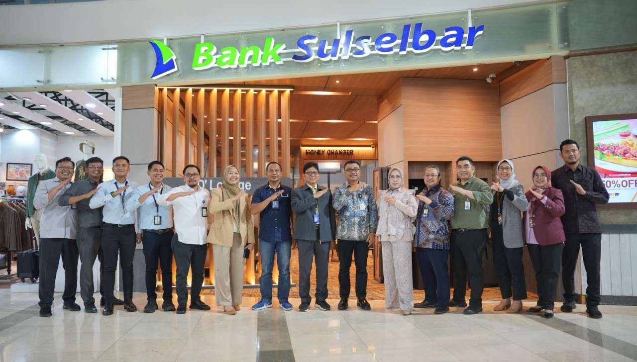 Layanan D’ Lounge Bank Sulselbar Kini Hadir di Bandara Internasional Sultan Hasanuddin