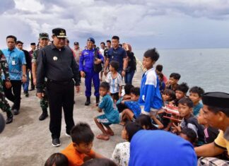 Pj Gubernur Sulsel Tinjau Stasiun Pasang Surut Air Laut Pendeteksi Dini Tsunami