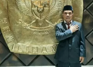 Resmi, KPU RI Lantik Akhmad Amiruddin Sebagai PAW Anggota KPU Jeneponto
