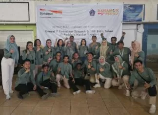 Danamon Peduli Donasikan 100 Pohon dan Kontainer Sampah di Sejumlah Titik