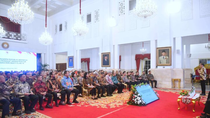 Silaturahmi dengan Presiden Jokowi, Dirut Indah Karya Sapri Pamulu Hadiri Peringatan Hari Bakti PU ke-78 presiden jokowi