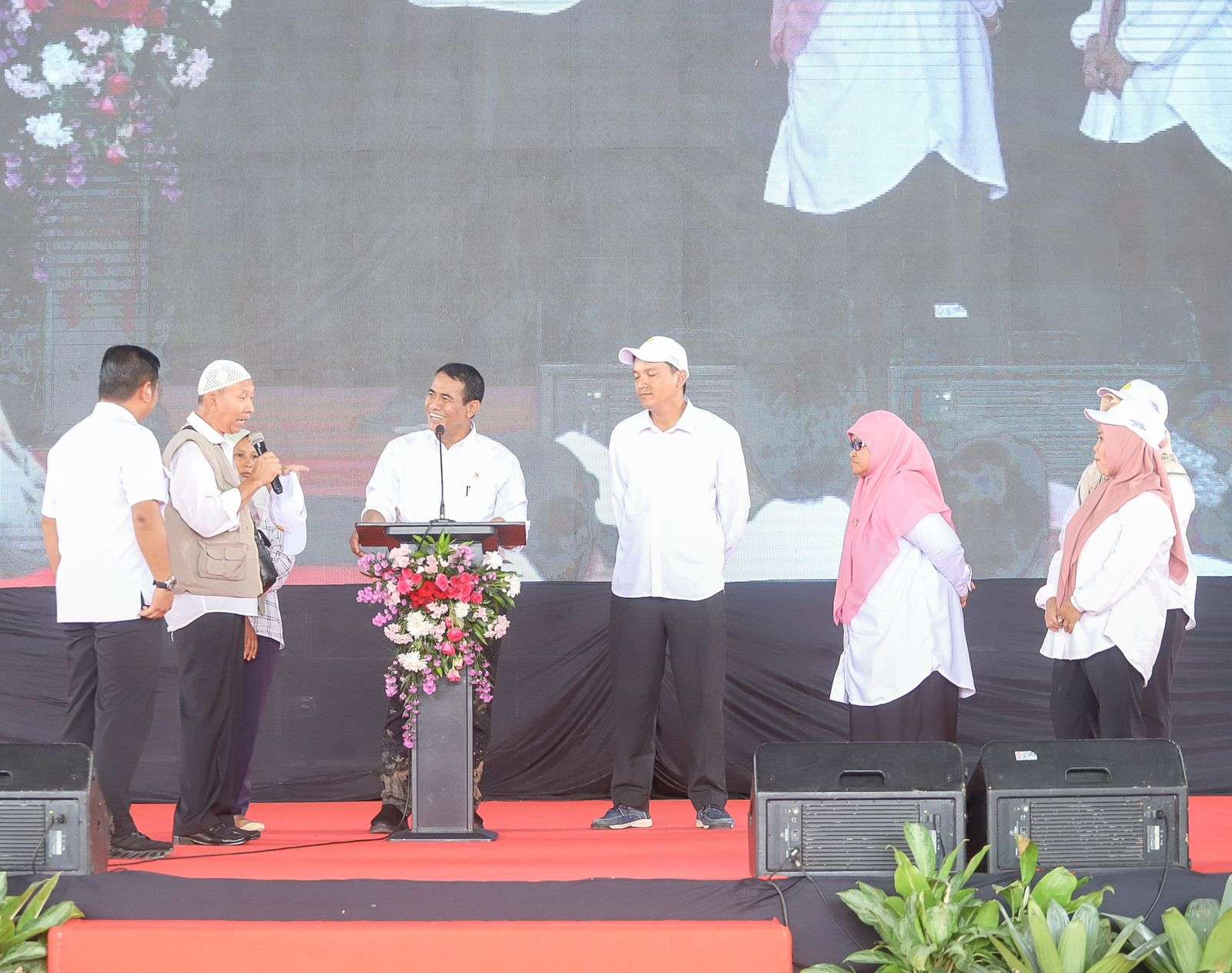 Puluhan Ribu Petani dan Penyuluh Hadir di Soreang, Mentan Amran : Kalian adalah Pahlawan Pangan Indonesia
