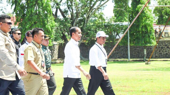 Didampingi Mentan Amran, Presiden Jokowi Sapa Puluhan Ribu Petani, Penyuluh & Babinsa Se - Jawa Tengah presiden joko widodo