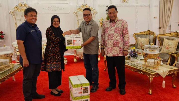 Sesuai Program Prioritas Presiden Jokowi, Pemprov Sulsel Bagikan Benih Cabai ke Kabupaten/Kota Pemprov Sulsel