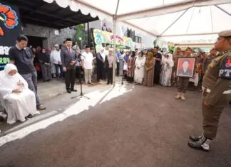 Pj Sekprov Sulsel Pembina Upacara Pelepasan Jenazah Almarhum Rizal Tolinggi