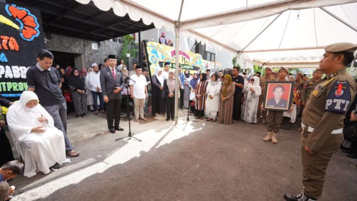 Pj Sekprov Sulsel Pembina Upacara Pelepasan Jenazah Almarhum Rizal Tolinggi Pemprov Sulsel