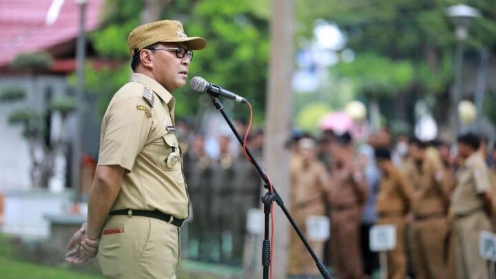 Pendapatan Asli Daerah Kota Makassar Melenceng dari Target wali kota makassar
