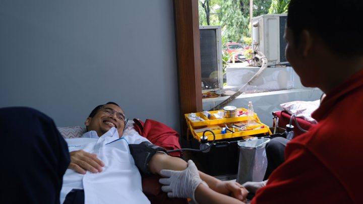 Sukseskan Bulan K3 Nasional 2024, PLN UID Sulselrabar Menyelenggarakan Donor Darah Bulan K3