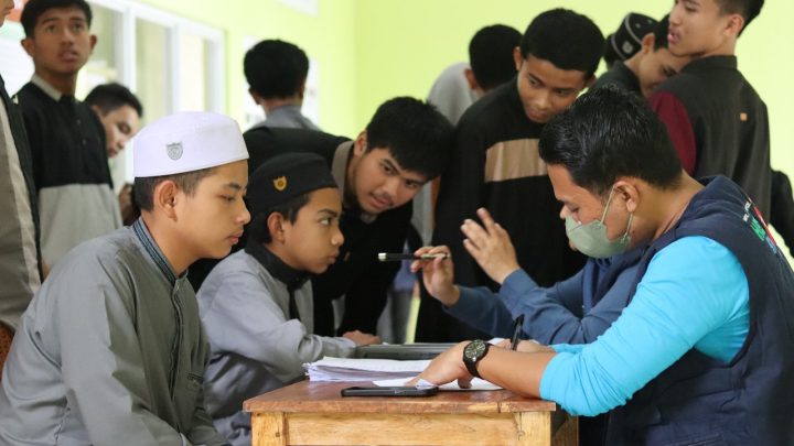 Pengabdian Masyarakat oleh FK UNHAS Berlangsung Lancar di VTHQ Malino Pengabdian