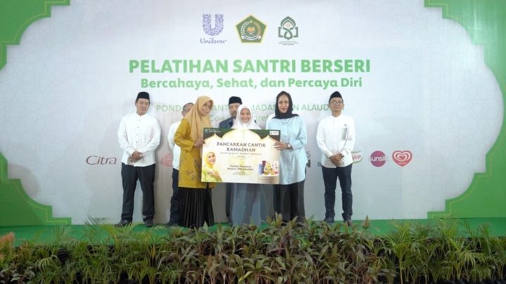 Sunsilk, Citra dan Glow & Lovely Gelar Aksi Cantik Bersama 1.500 Santri Putri di Makassar Santri berseri