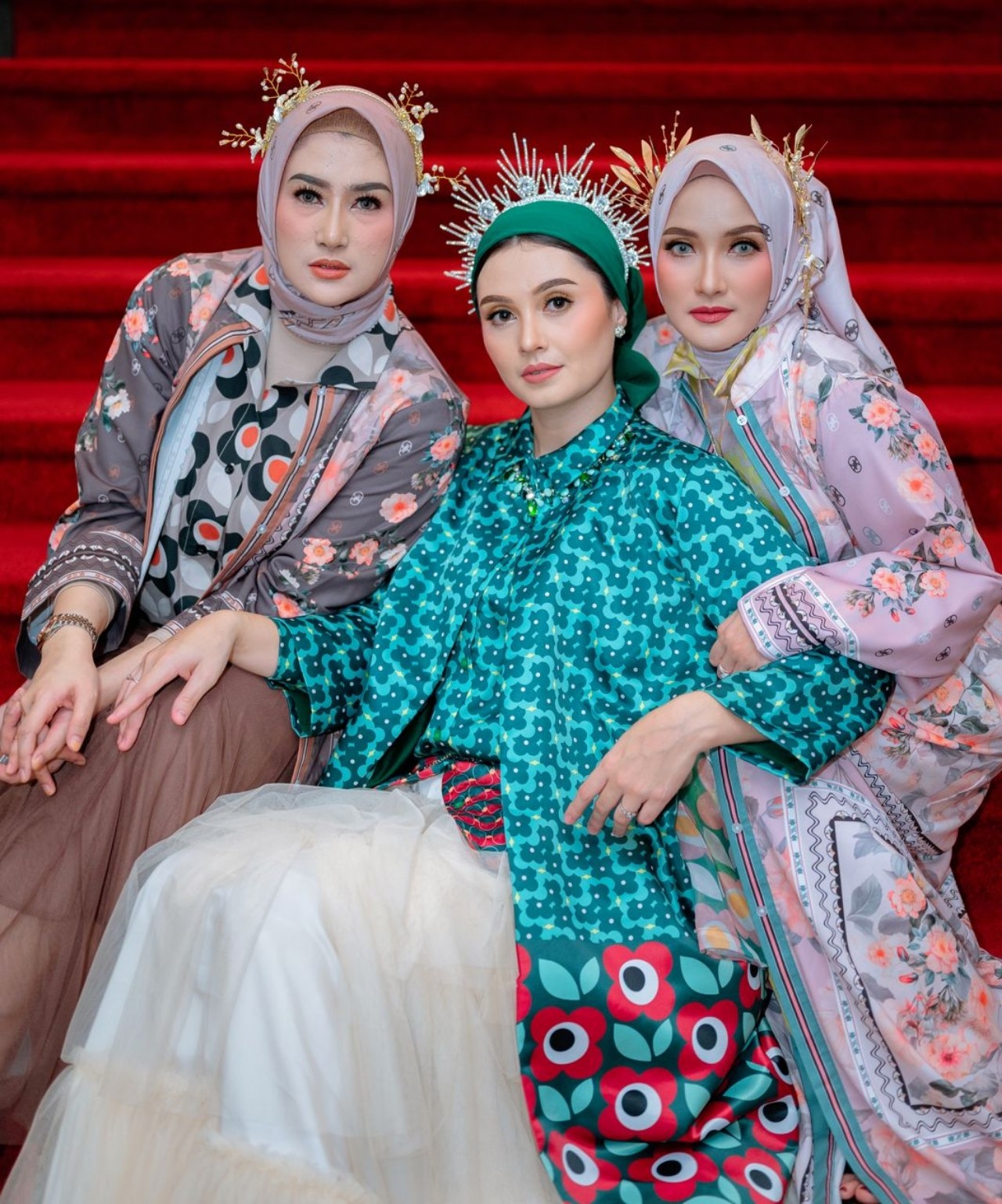 Fashion Show Ku.Mawu Pukau Pengunjung Trend Hijab Expo 2024, Tampilkan Tema Aurora