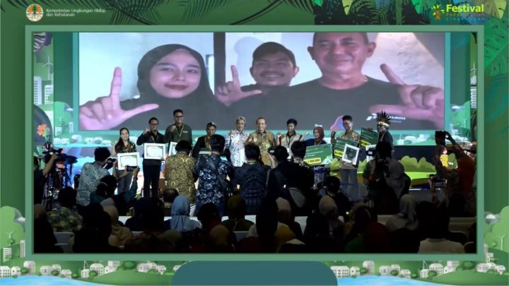 Pertamina Patra Niaga IT Bitung Bersama Mike berhasil Sabet Local Hero Inspiration Award 2024 pertamina patra niaga sulawesi