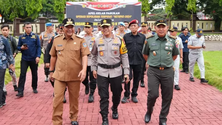 4.561 Personil TNI-Polri Dilibatkan Dalam Operasi Ketupat 2024. Pj Gubernur Sulsel Ingatkan Petugas Jaga Kesehatan Pemprov Sulsel