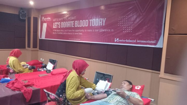 Kolaborasi PMI Sulsel, Swiss-Belinn Panakkukang Makassar Kembali Gelar Donor Darah Donor darah