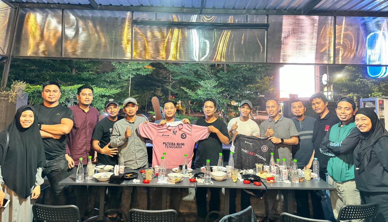 Jelang HZH IKATEK UH, Alumni 2005 Teknik UNHAS Launching Jersey Sekaligus Donasi untuk Palestina