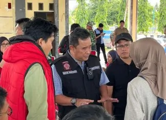 Helikopter Pembawa Bantuan Korban Banjir Berhasil Mendarat di Latimojong Luwu