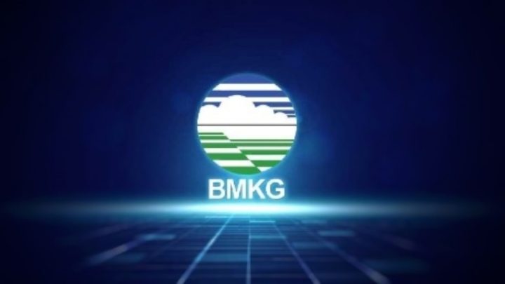 Makassar Bersiap Hadapi Musim Hujan: Gelombang Tinggi Ancam Nelayan BMKG Makassar