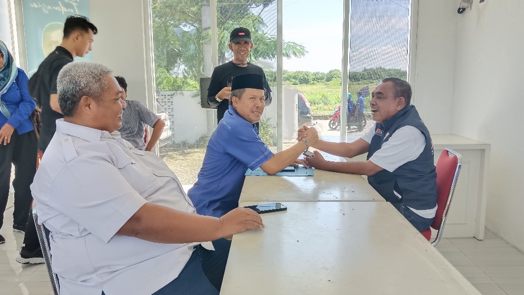 Syamsuddin Karlos Bakal Calon Bupati Pertama Mengembalikan Formulir di Partai Nasdem Jeneponto