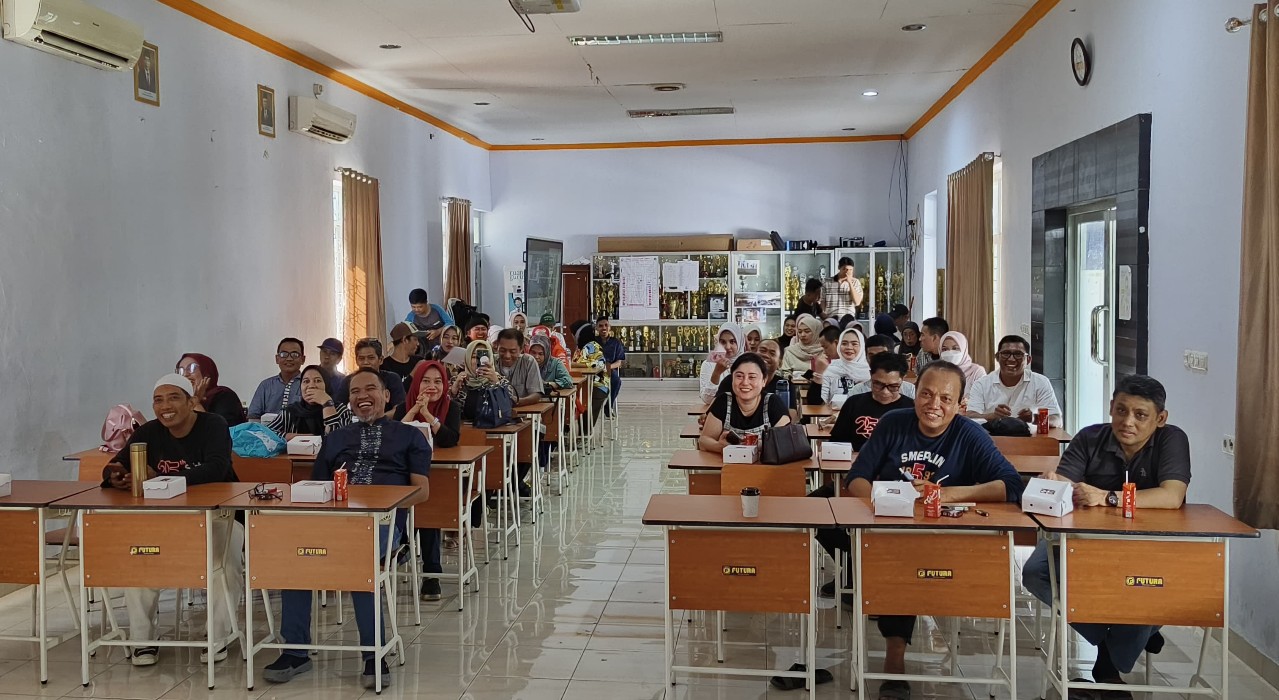 Ormonda uchtasi bolgan qiz