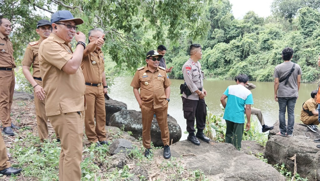 Pj Bupati Jeneponto Sasar Jurang Pantau Ceddang di Desa Kerelayu