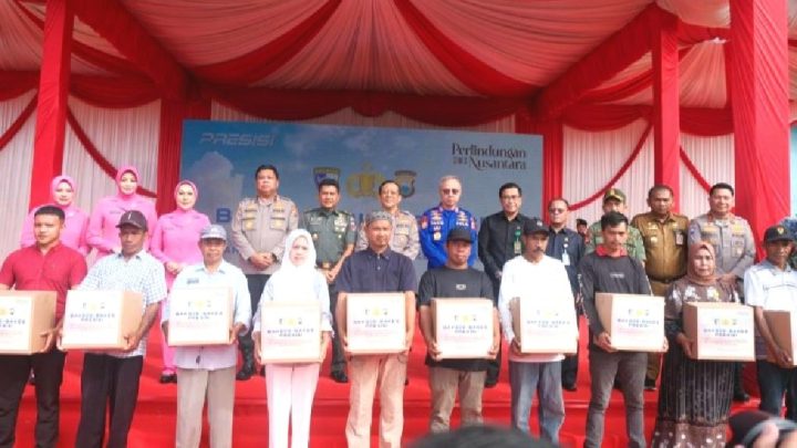 Baharkam Polri Gelar Baksos di Sulawesi Selatan: Ribuan Paket Sembako dan Layanan Kesehatan Gratis baharkam polri