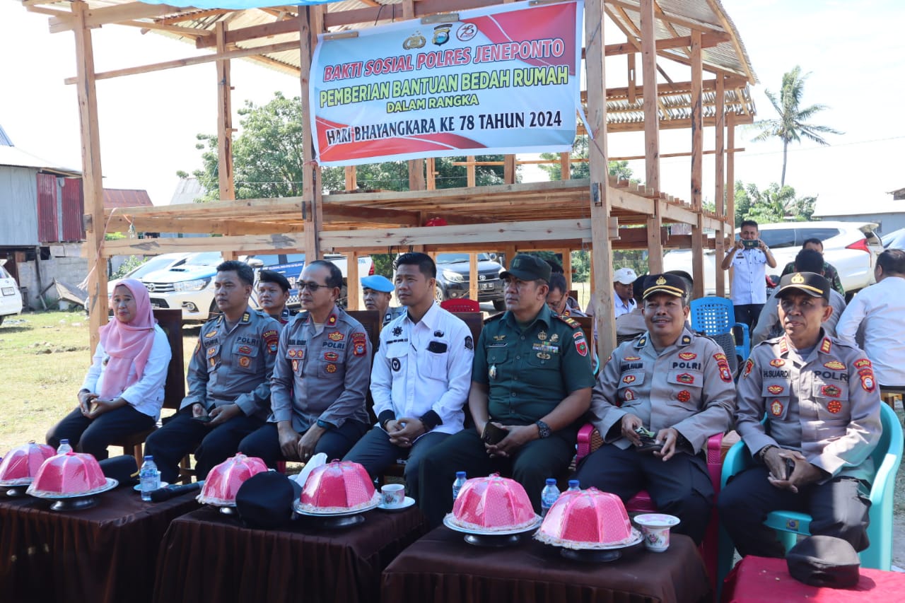 HUT Ke-78 Bhayangkara, Polres Kolaborasi Pemkab Jeneponto Gelar Bakti Sosial