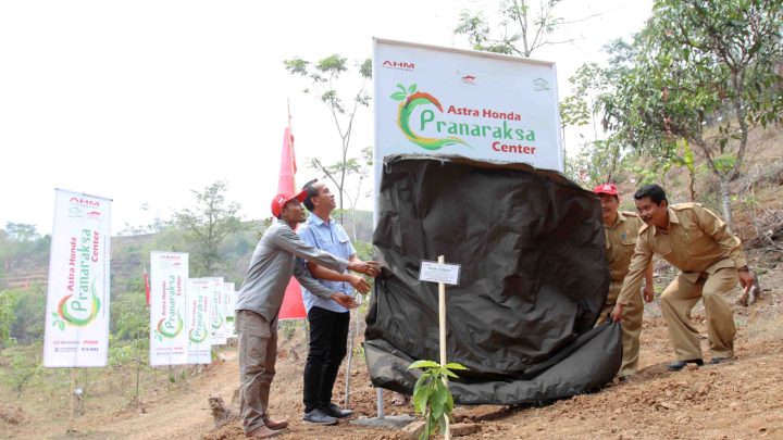 Astra Honda Motor Raih Penghargaan CSR Terbaik, Sisihkan 78 Perusahaan di Indonesia csr ahm