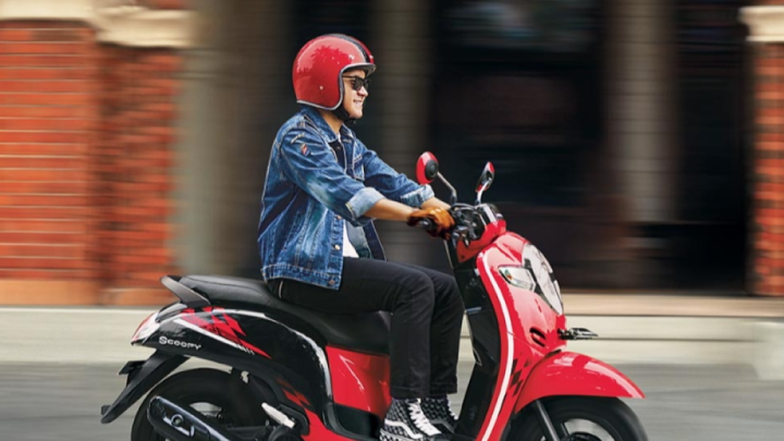 Agar Aman Saat Berkendara Motor, Perhatikan Bentuk Postur Tubuh yang Tepat! astra motor