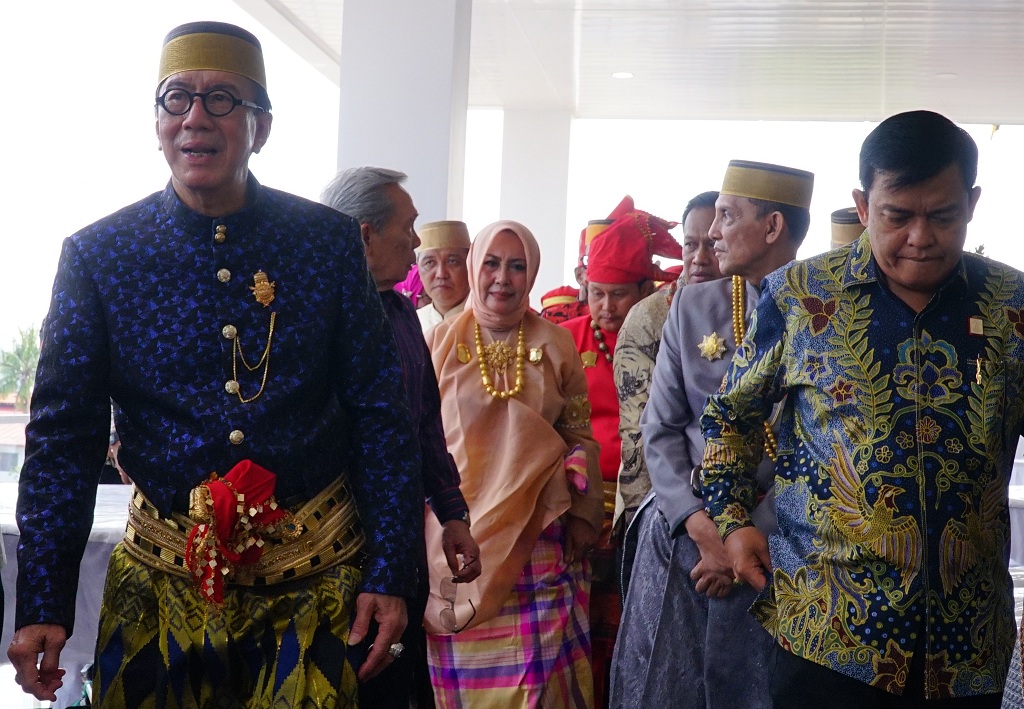 Raja Gowa Ke-38 Beri Gelar Adat ke Menkumham Yasonna H. Laoly Sebagai Keluarga Besar Kerajaan
