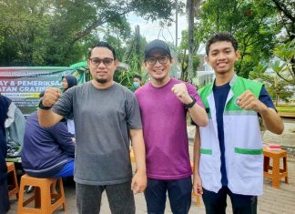 Dokter Adi Surya Berikan Tips Menjaga Kesehatan Jantung di Baksos M2F FK Unhas