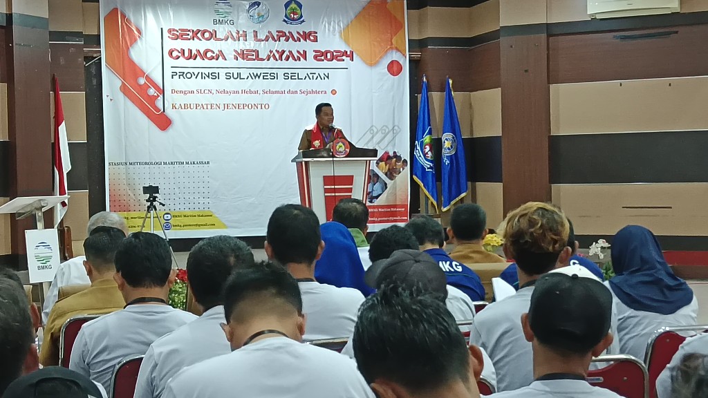 Nelayan di Jeneponto Ikuti Sekolah Lapang Cuaca Nelayan, Pj Bupati Harap ini