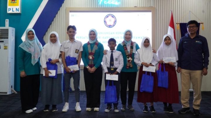 PLN IP UBP Tello Salurkan Beasiswa Pendidikan, Dorong Peningkatan Prestasi Peserta Didik pln ip ubp tello