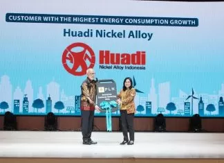 PLN Beri Penghargaan kepada Huadi Group Atas Kontribusi Ekonomi Nasional dan Lokal