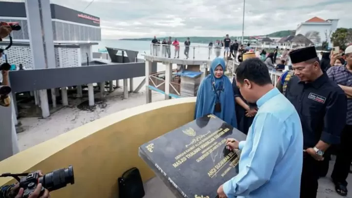 Warga Bulukumba Ungkap Kerja Nyata Andi Sudirman untuk Pembangunan di Daerahnya Warga Bulukumba