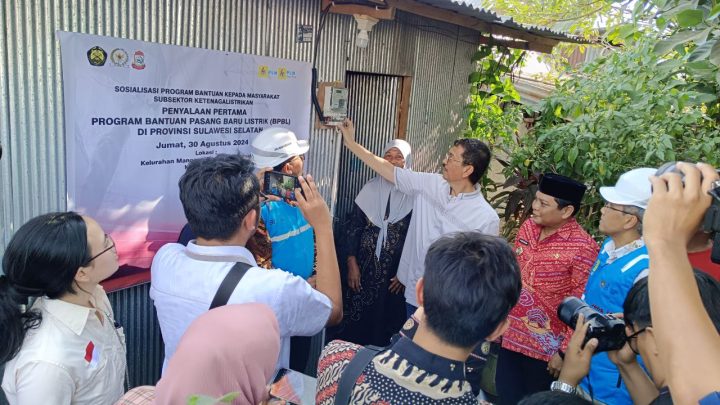 Enam Ribuan Rumah Tangga Tidak Mampu di Sulsel Akan Terima Bantuan Pasang Listrik Gratis Rumah tangga tidak mampu