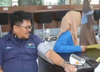 Meriahkan Hari Kemerdekaan, PLN Bersama UPT Transfusi Darah Sulawesi Selatan Gelar Donor Darah