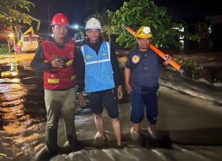 PLN Gerak Cepat Amankan Pasokan Listrik Akibat Banjir di Kabupaten Sidrap