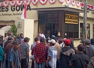 Petani Batulapisi Dituduh Serobot Lahan Sendiri, Warga Demo Polres Gowa
