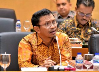 Anggota DPR Minta BPOM Hati-hati Loloskan Produk Makanan dan Minuman Kemasan