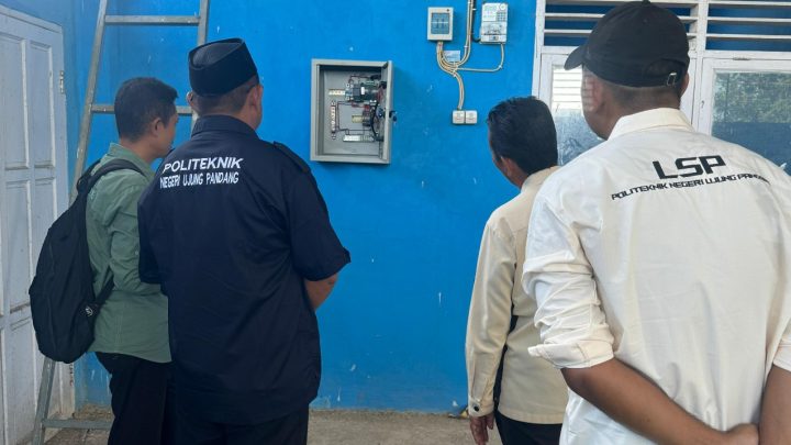 Peduli Masalah Air Bersih, Tim Dosen PNUP Buatkan Sistem Distribusi Air Berbasis PLC di Desa Nisombalia dosen pnup